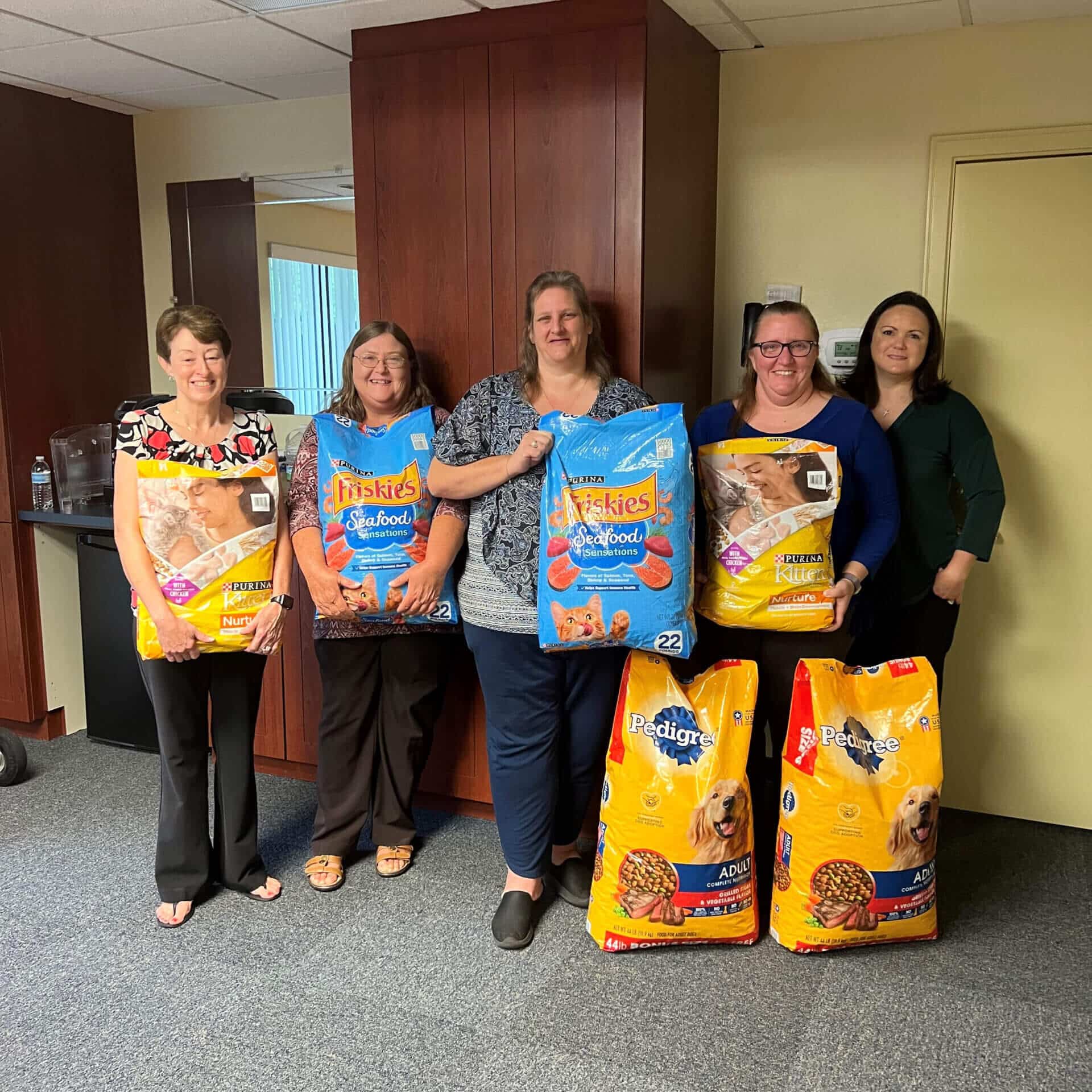 fcccu-action-team-donated-food-to-putnam-county-animal-services-first