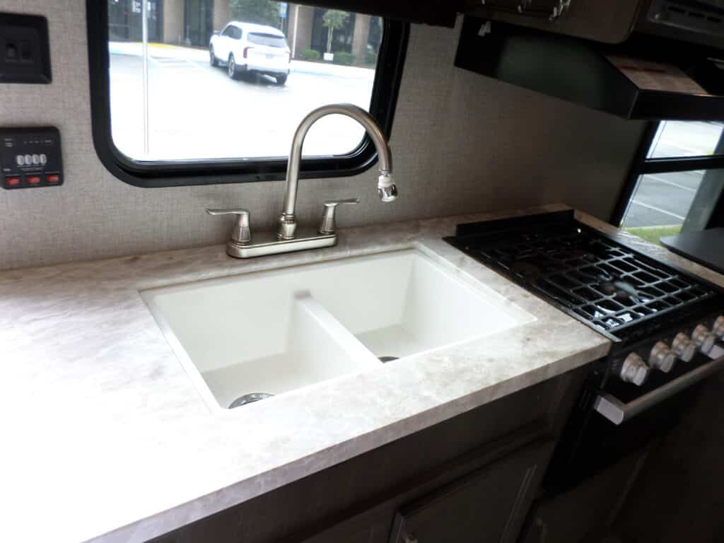 Kitchen sink